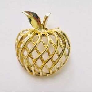 Vintage Signed Gerry’s Goldtone Apple Brooch